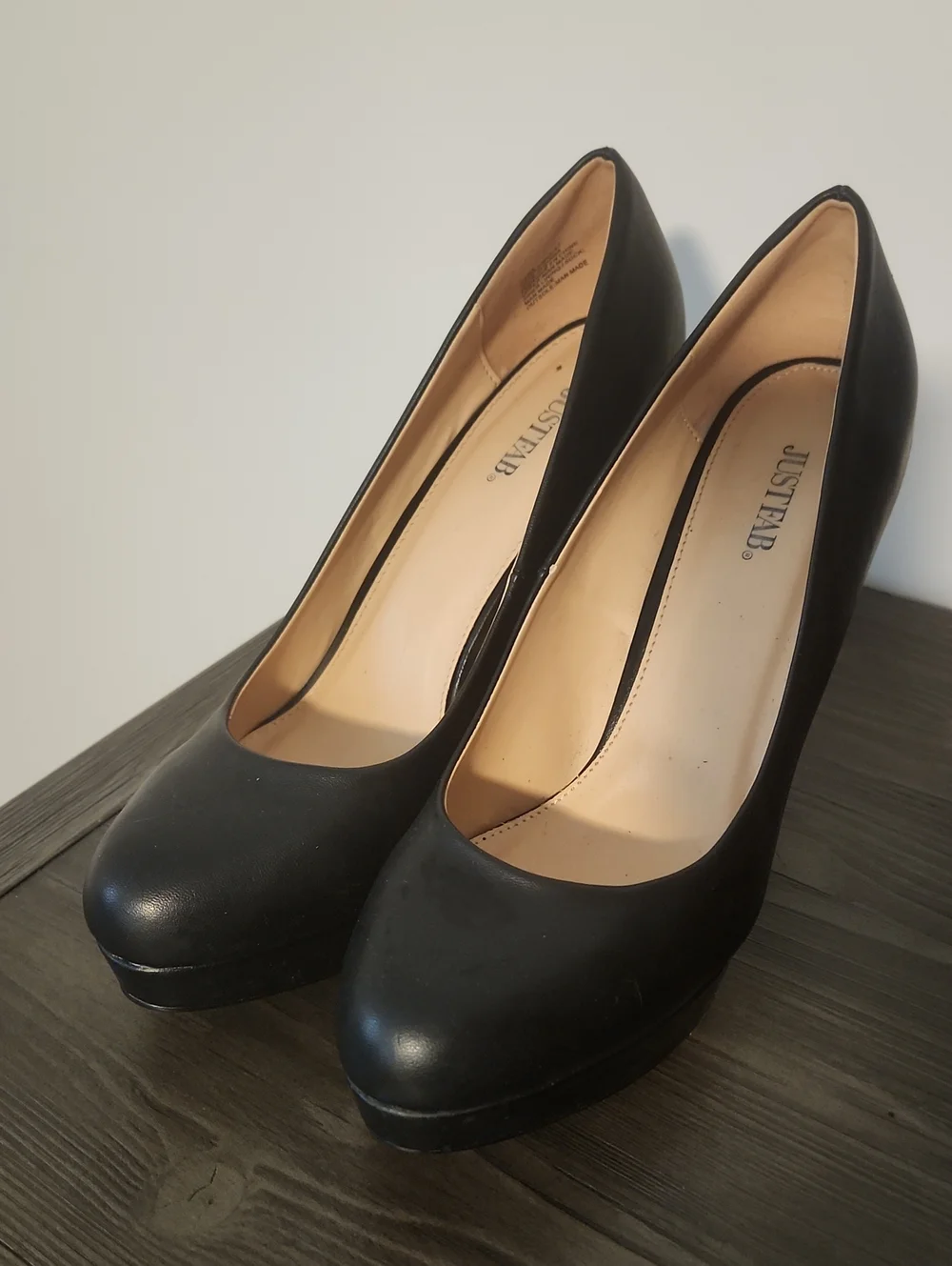 JustFab Black Platform Round-Toe Pumps